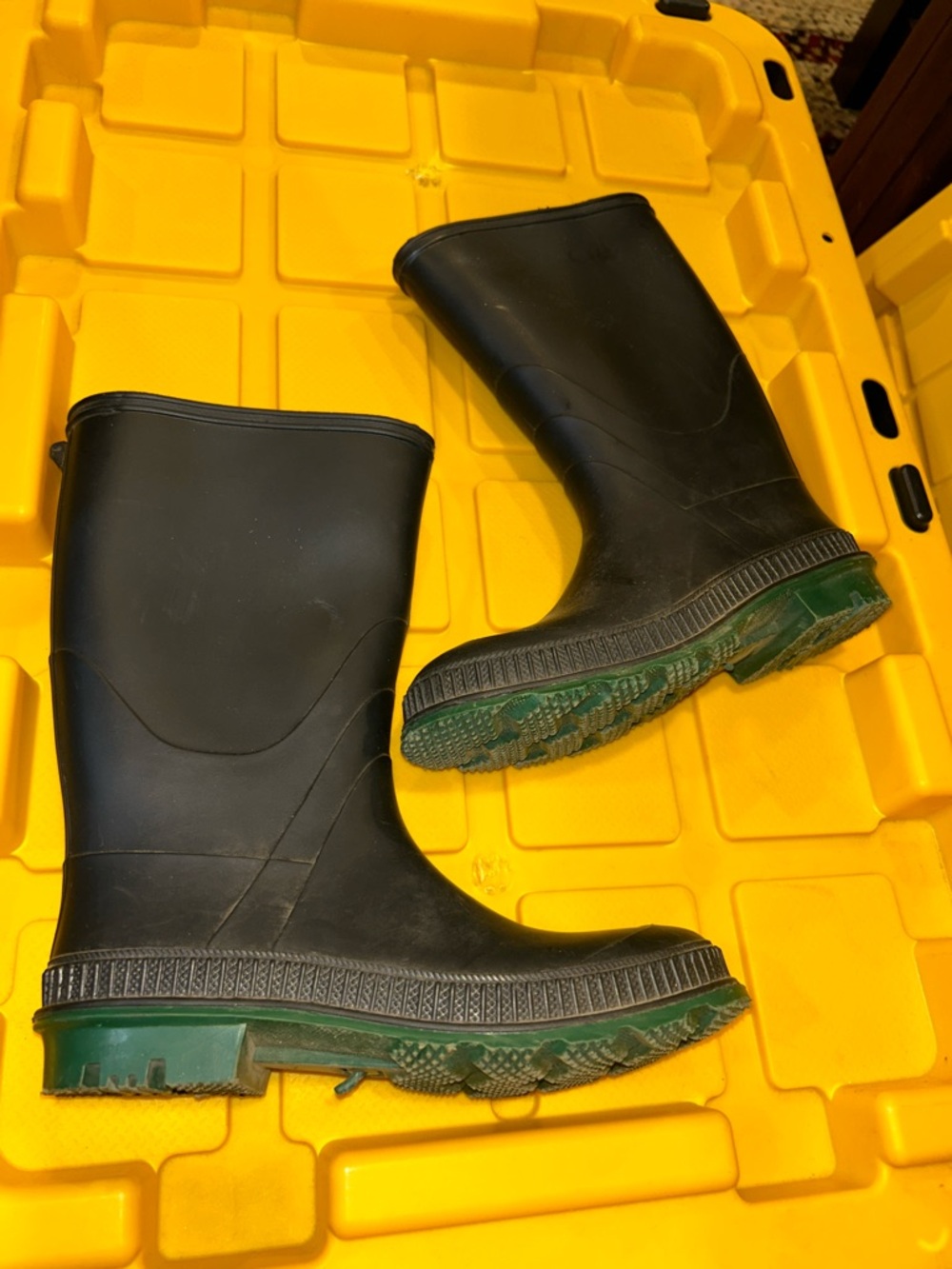 Size 6 ladies rubber boots